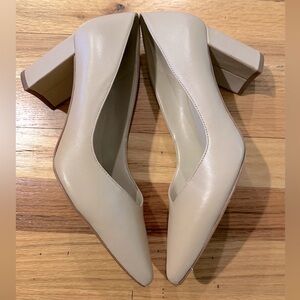 Marc Fisher Women's cream, Bone pump  heel EUC  8.5